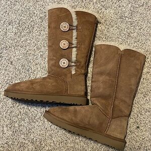 UGG Bailey Button Triplet II Chestnut Fur Boots